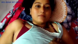 Punjabi Bhabhi Giving Blowjob And Needs Hard Fuck Pussy